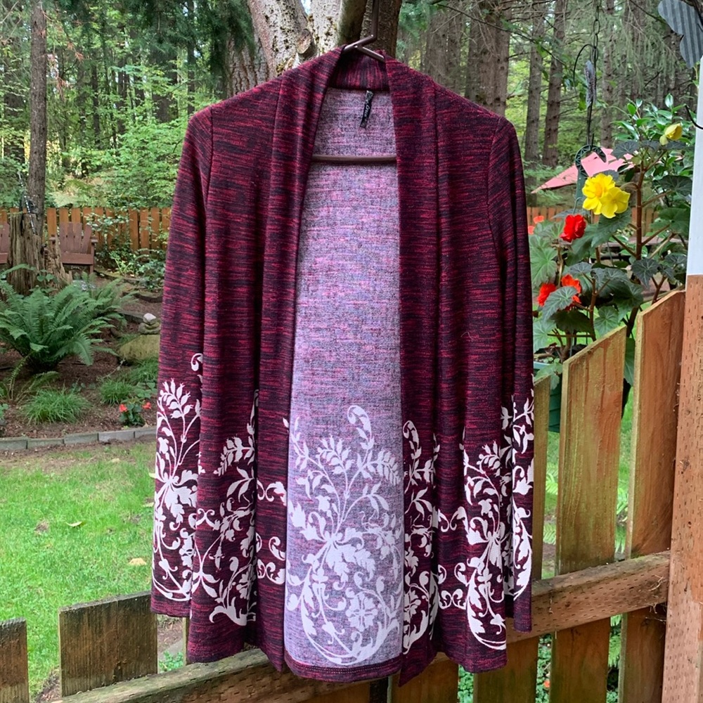 Source Unknown Burgundy Floral Open-Front Cardigan